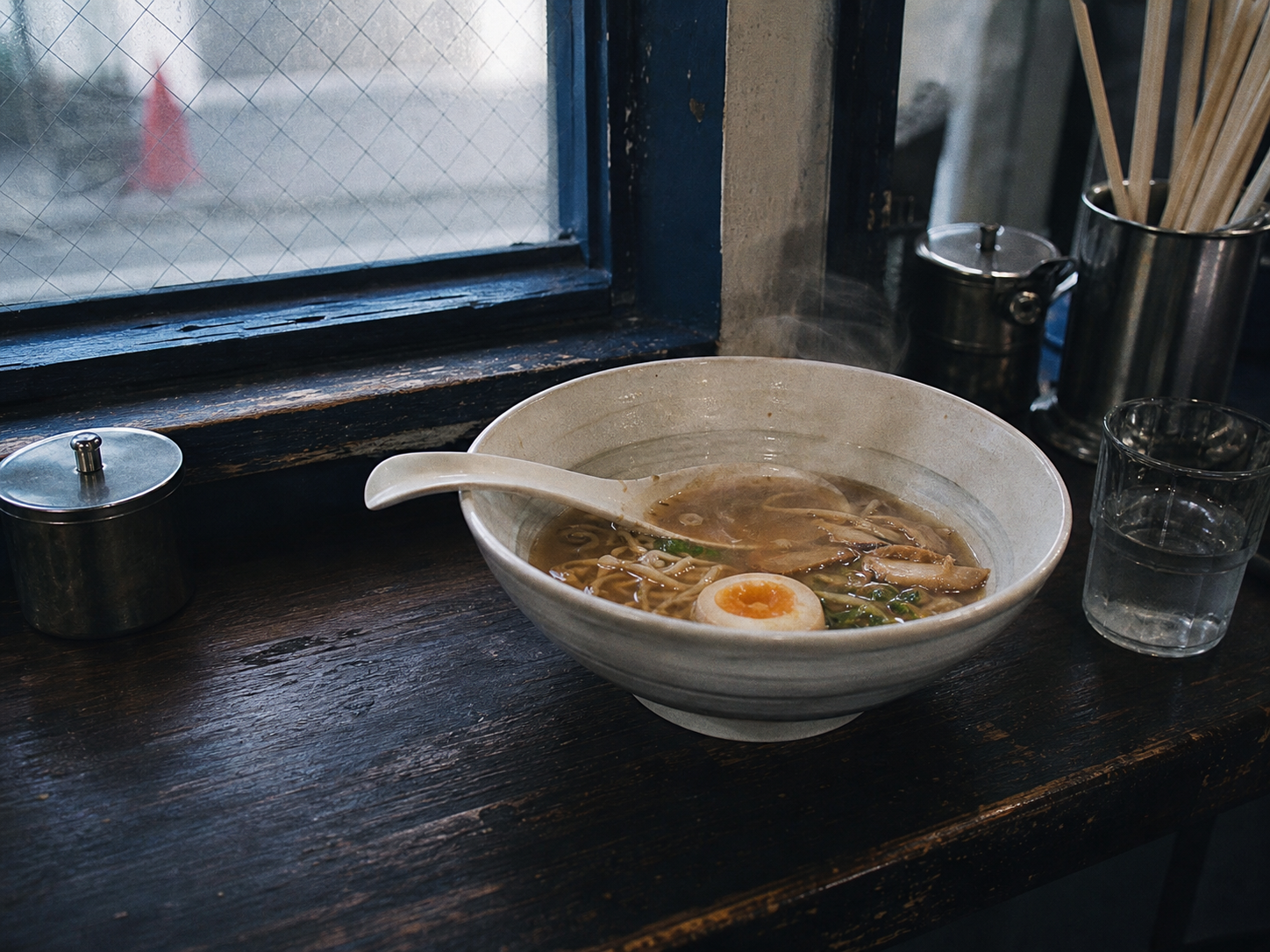 『試験のあとの味玉は、最後まで残せなかった』に残した、人物のいない小物や風景の観測写真。
